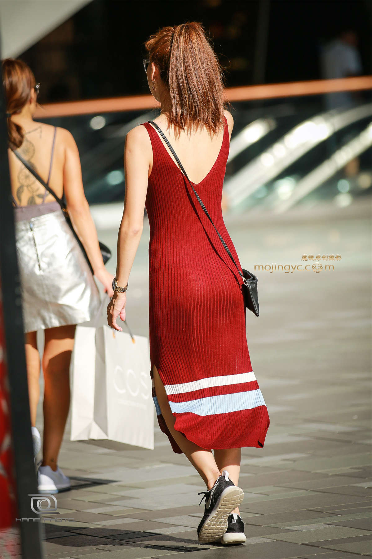 图片[2]-吸睛！-紧身红裙-日更街拍
