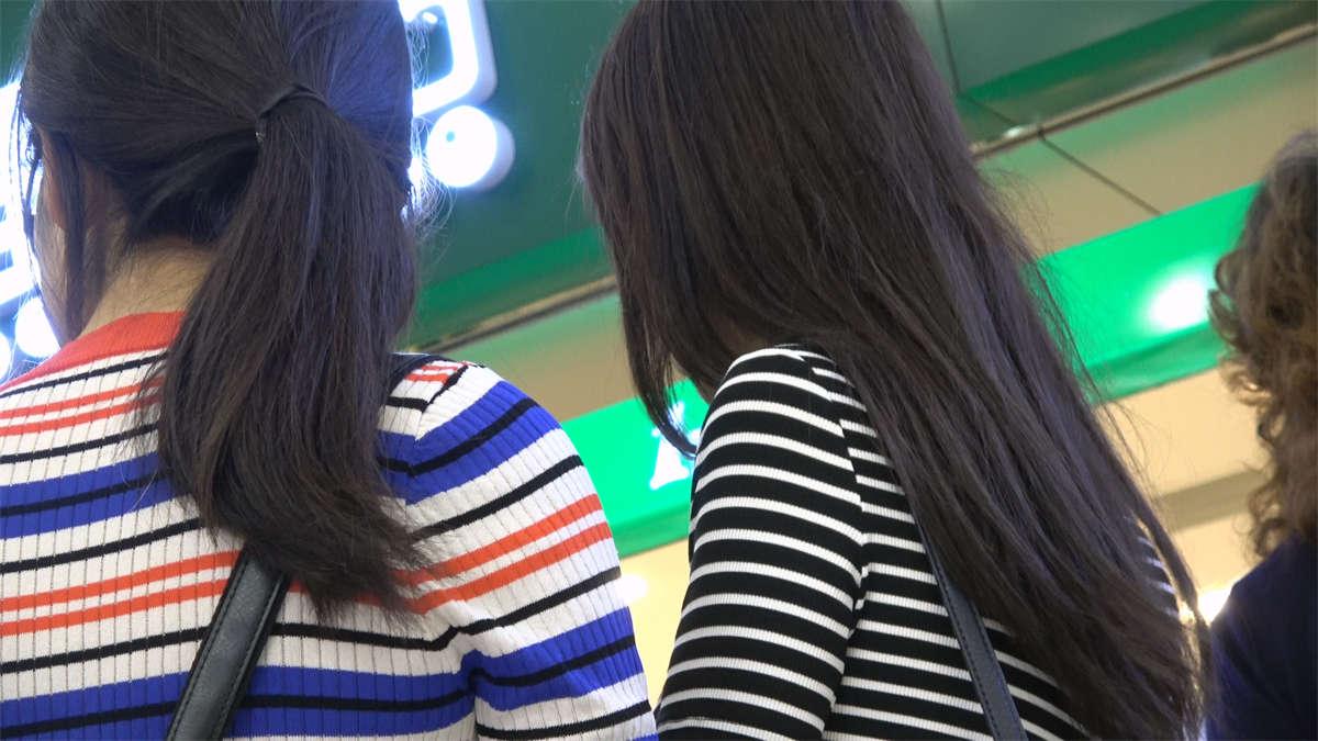 图片[2]-肉丝平底跟-日更街拍