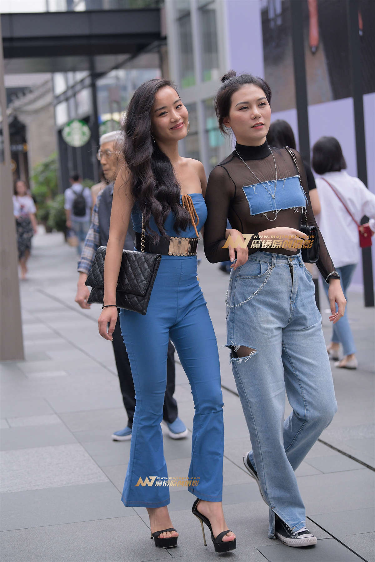 【街拍之魂赛帖】自带发电机的女人-日更街拍