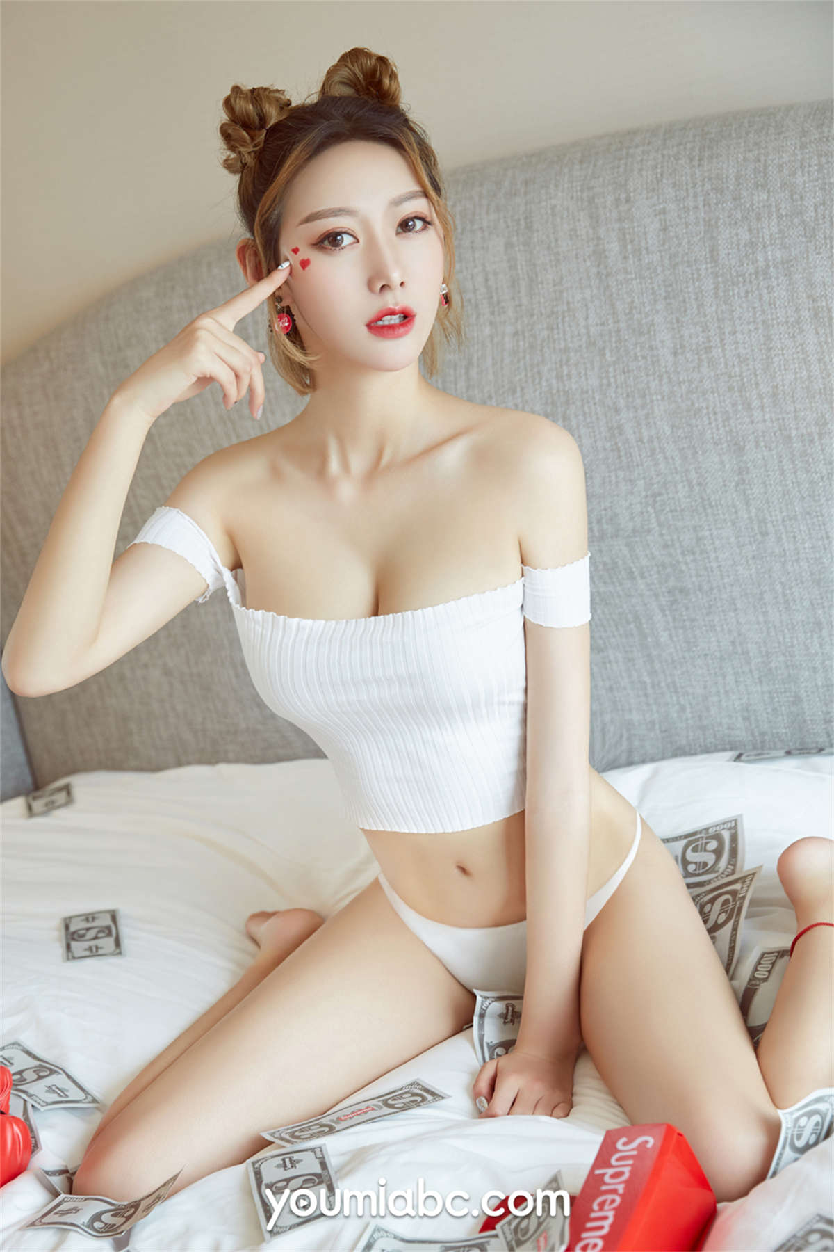 YouMi尤蜜 2018.07.02 夏日粉嫩俏佳人的小秘密 艺轩-日更街拍