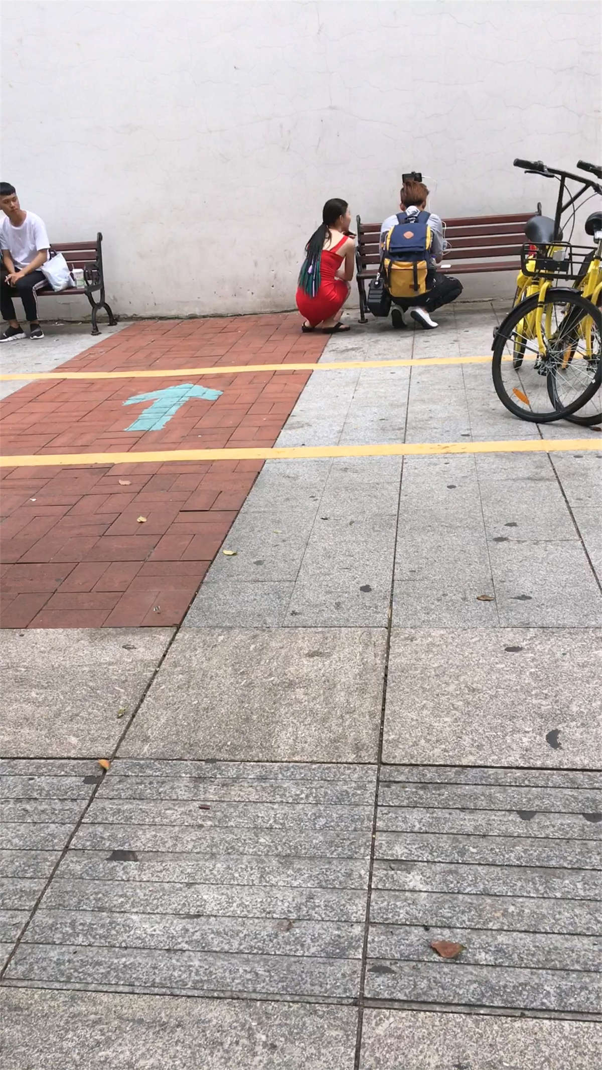 图片[2]-被搭讪的美女-日更街拍