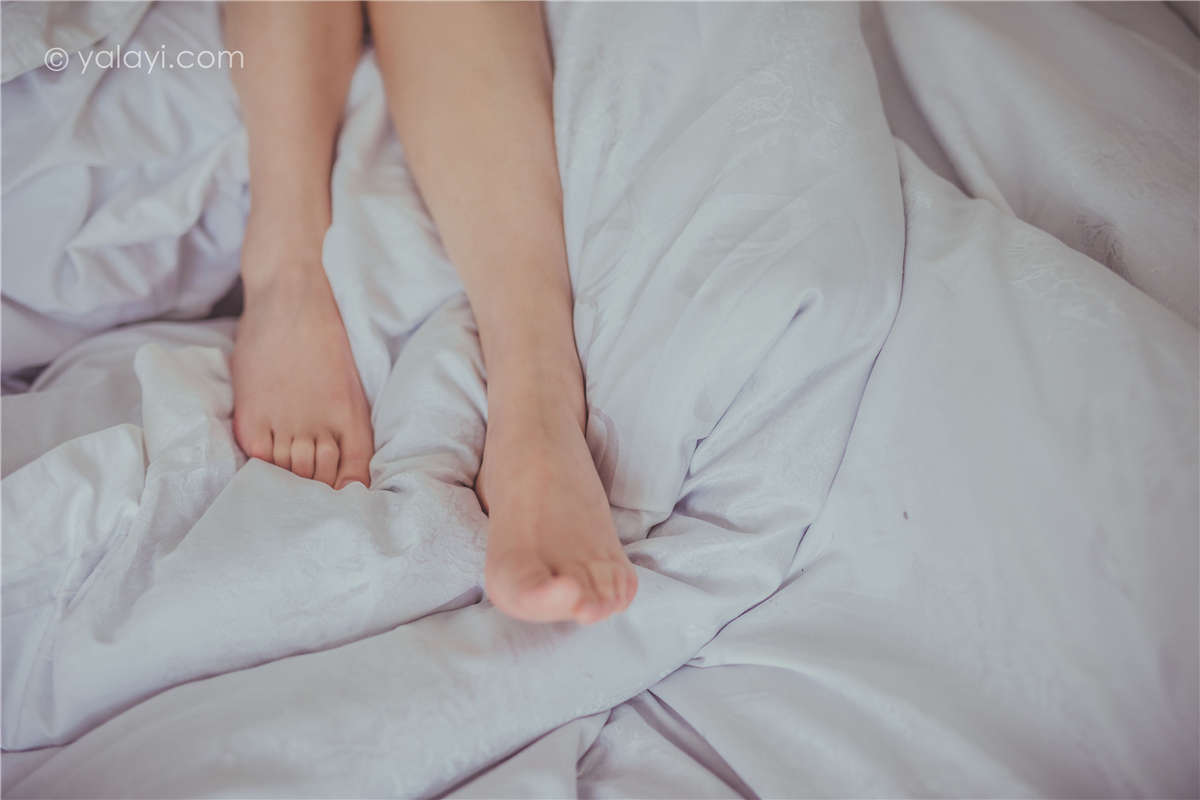 YALAYI雅拉伊 No.587 蜗居 海棠-日更街拍