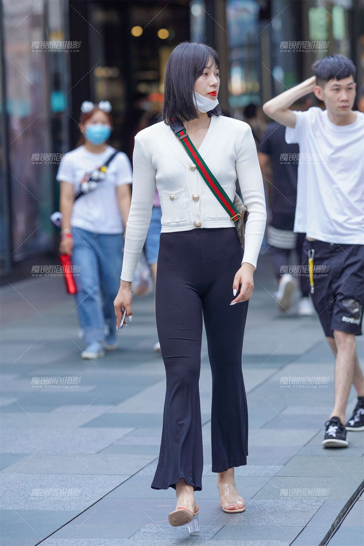 逛街的美女-日更街拍