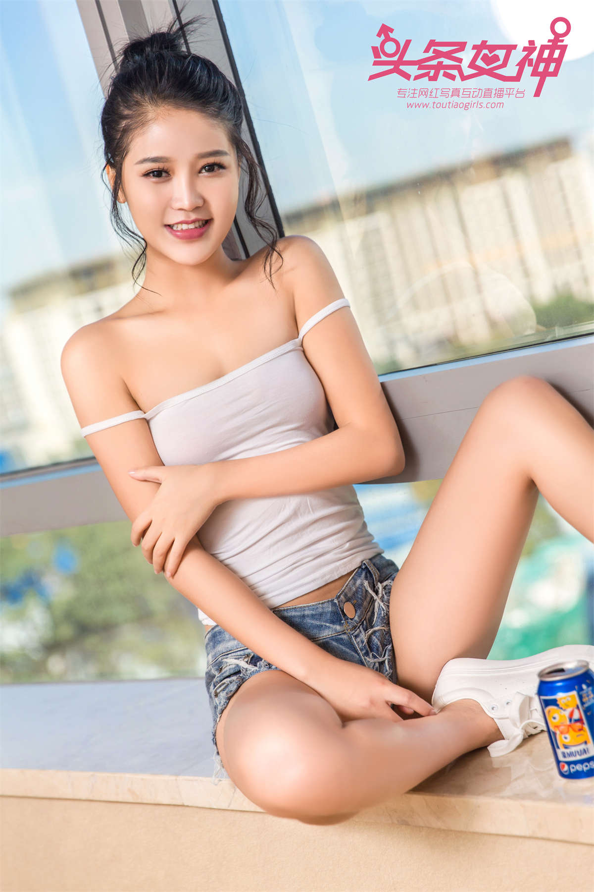 TouTiao头条女神 2017.10.13 Yilia 粉红少女插图1