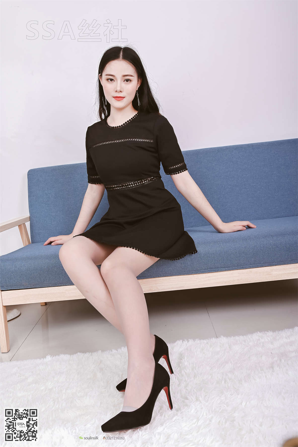 图片[2]-SSA丝社 NO.133 晓晓 35码精致小脚的灰丝-日更街拍