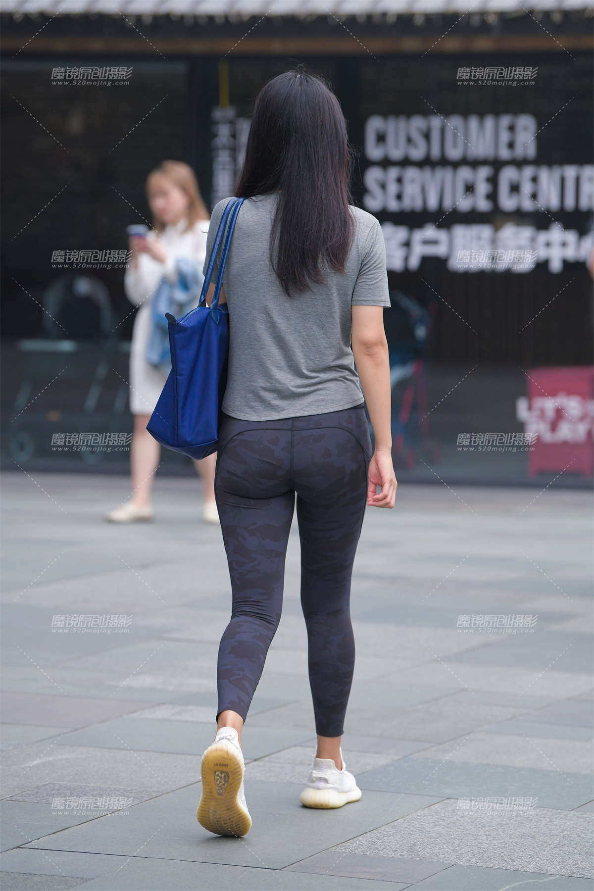 图片[2]-【视觉冲击赛贴】迷彩瑜伽裤美女-日更街拍