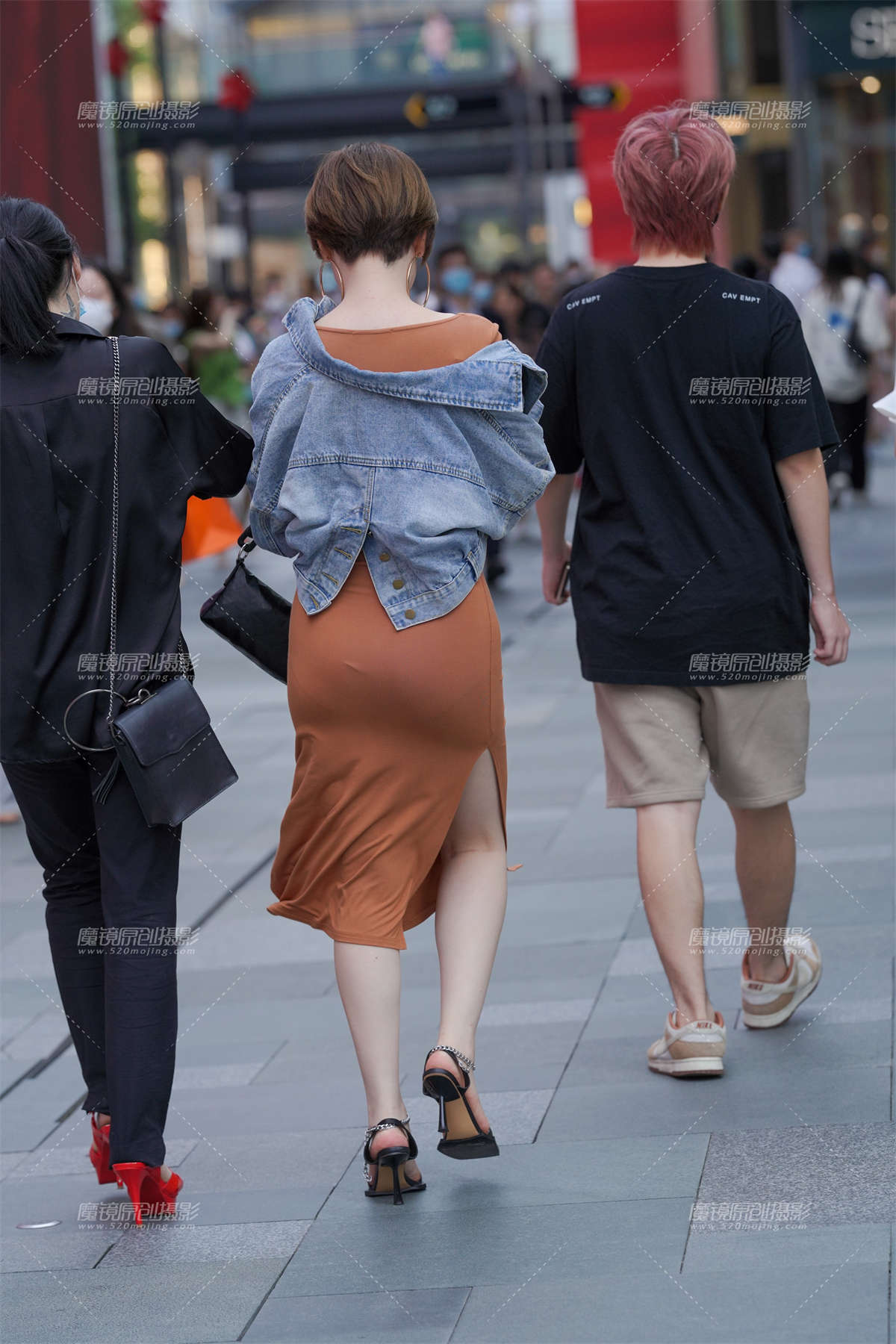 图片[2]-最近喜欢短发女人-日更街拍