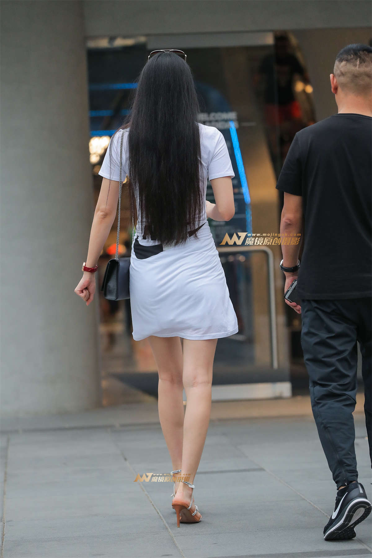 图片[2]-【街拍之魂赛帖】B91、绝美大长腿-日更街拍