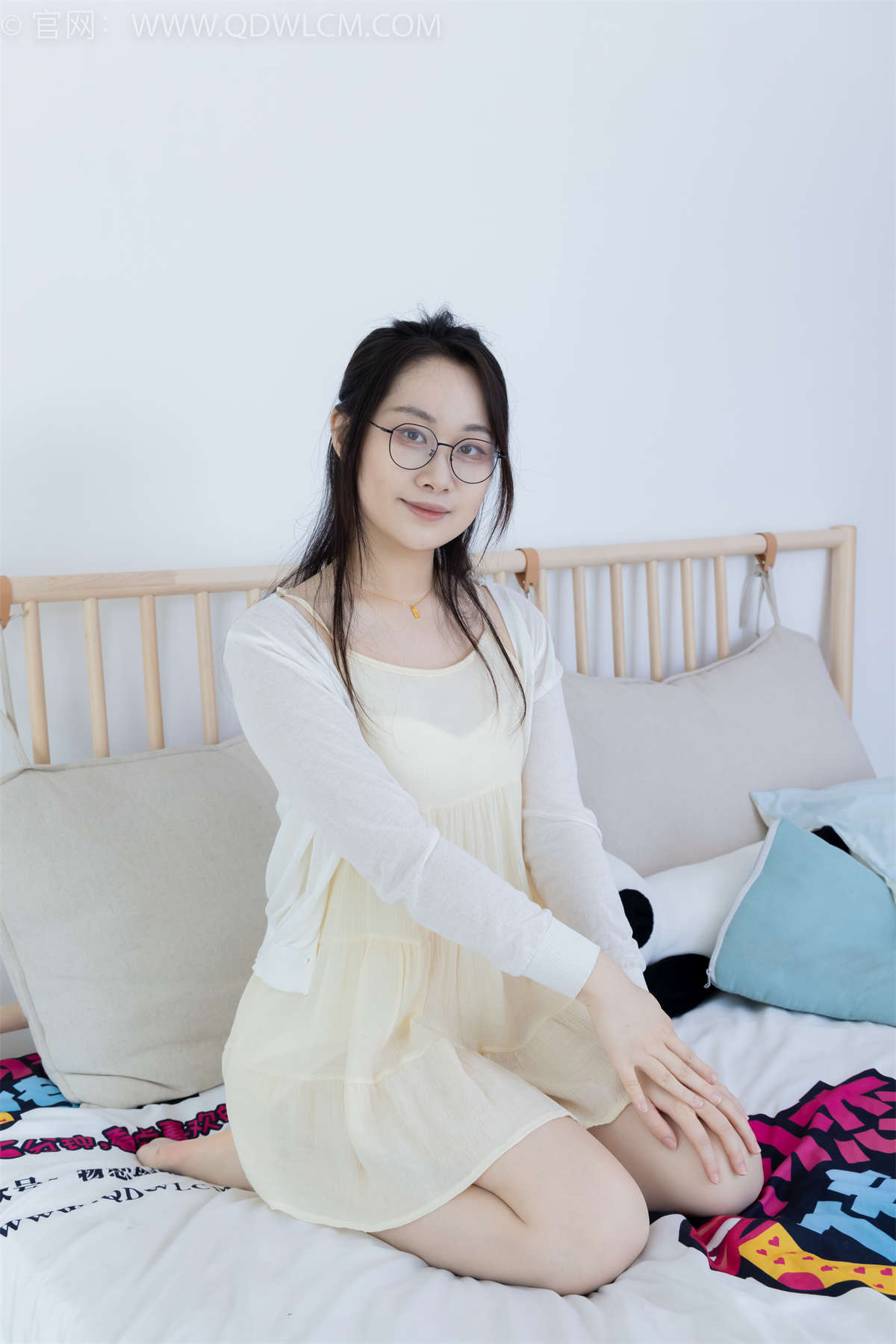 物恋传媒 NO.2155 小新-足够的勇气-日更街拍