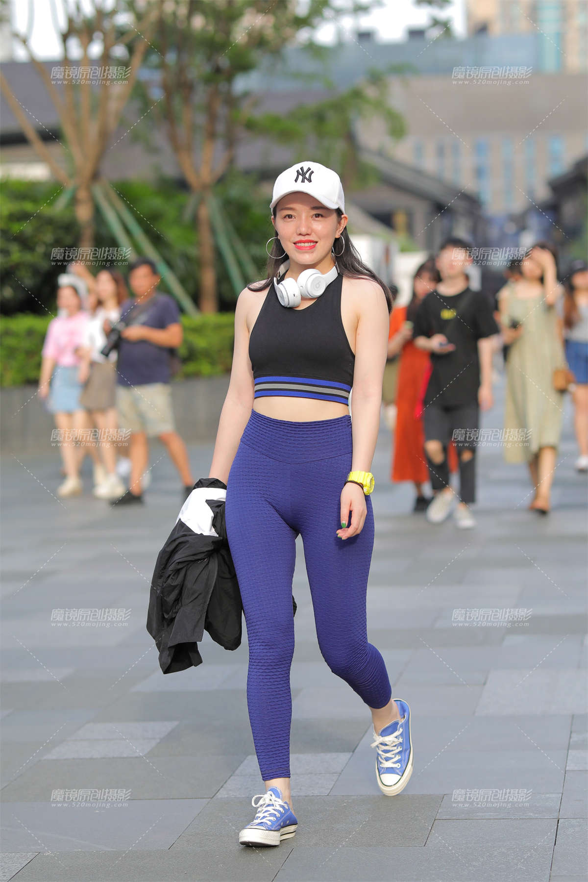 【补档】完美的翘臀-日更街拍