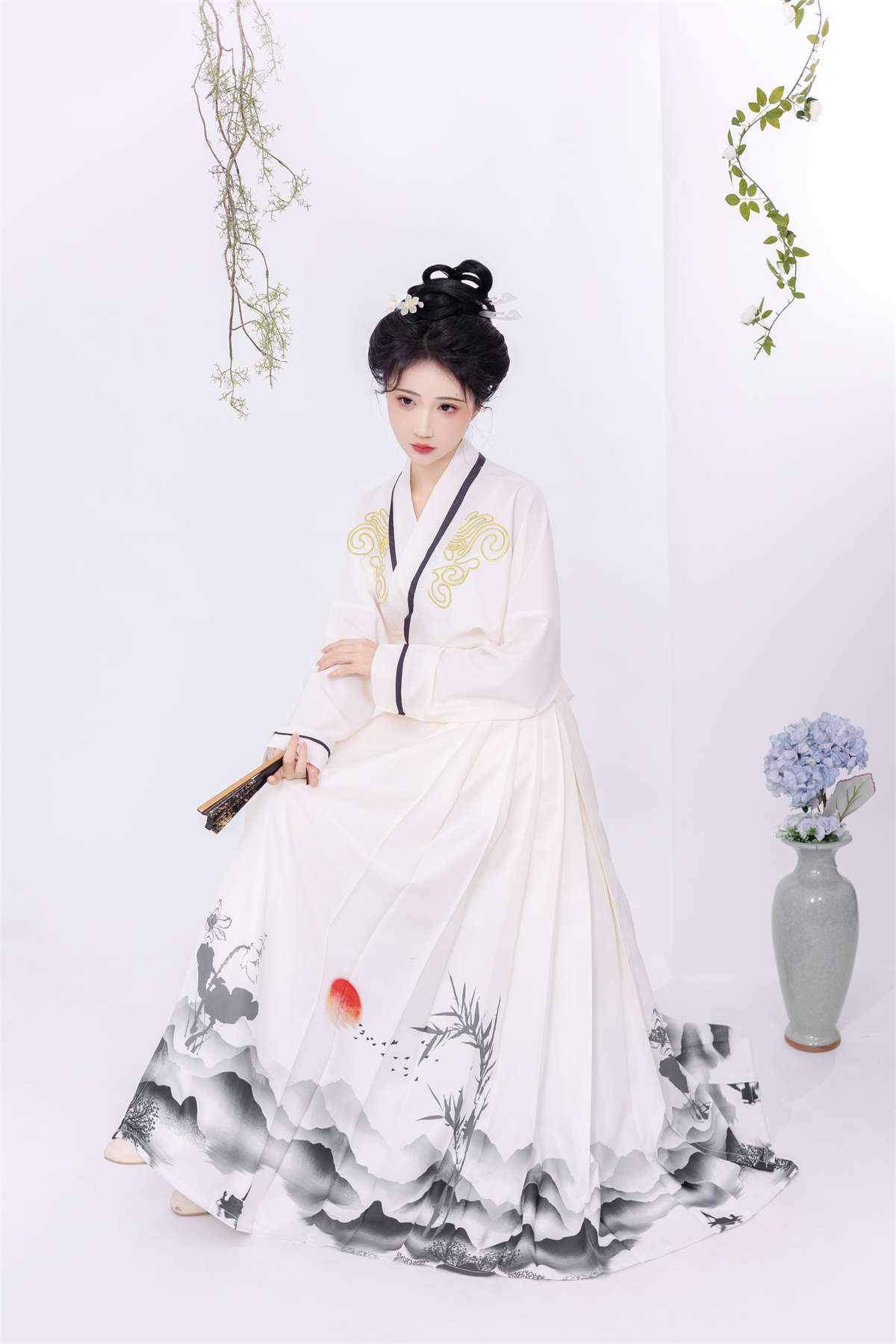 YITUYU艺图语 2023.02.07 花与剑 绮罗生的小苏苏-日更街拍