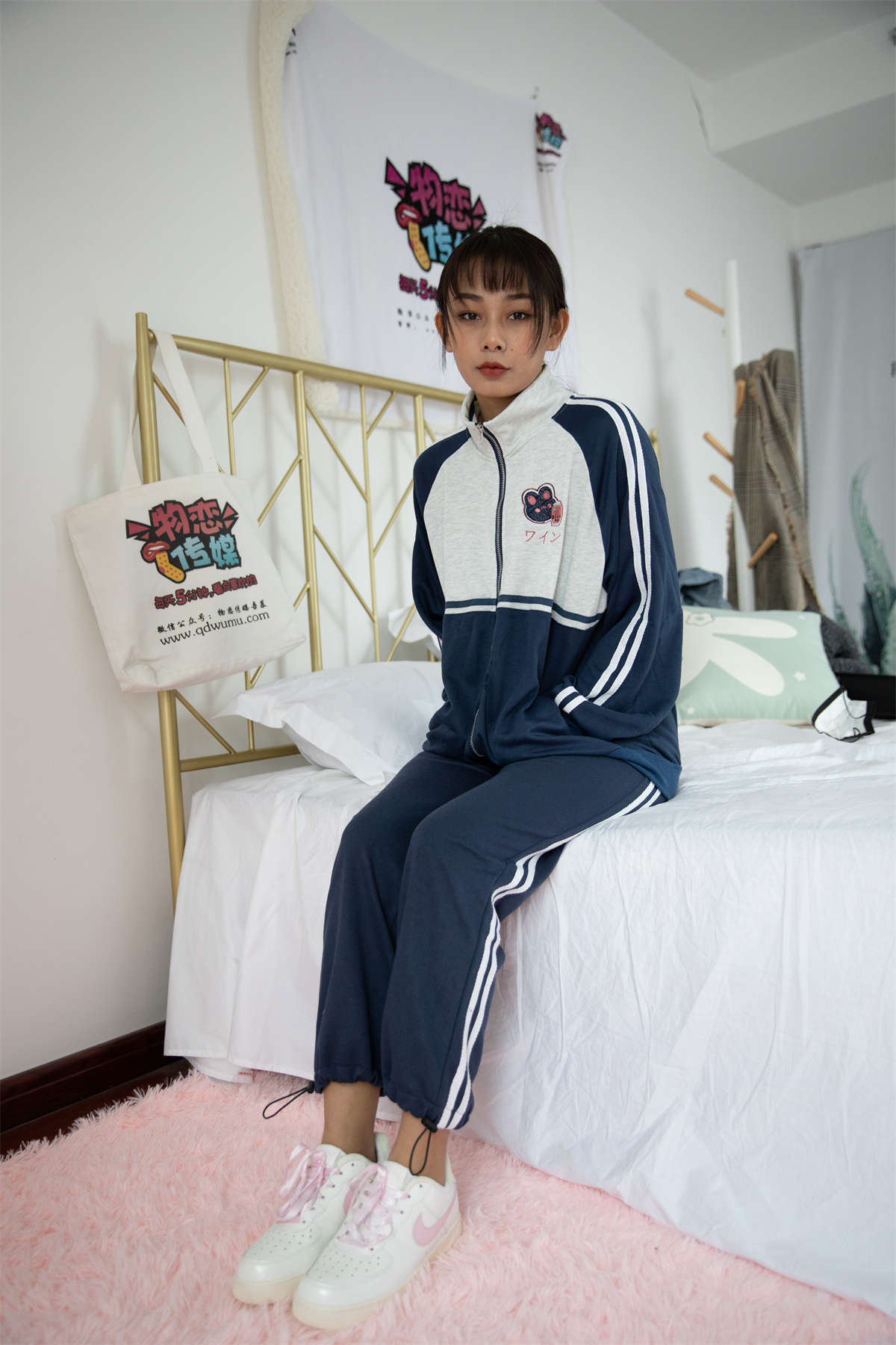 物恋传媒 NO.906 岚岚-明月与倒影-日更街拍