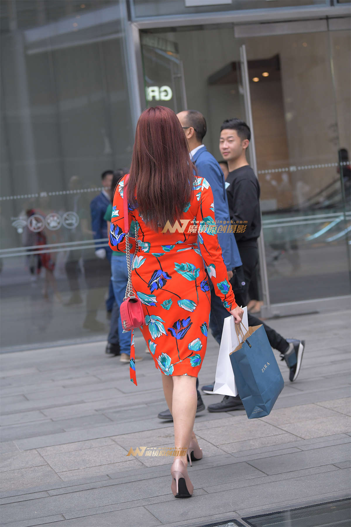 图片[2]-【街拍之魂赛帖】红衣袭人-日更街拍