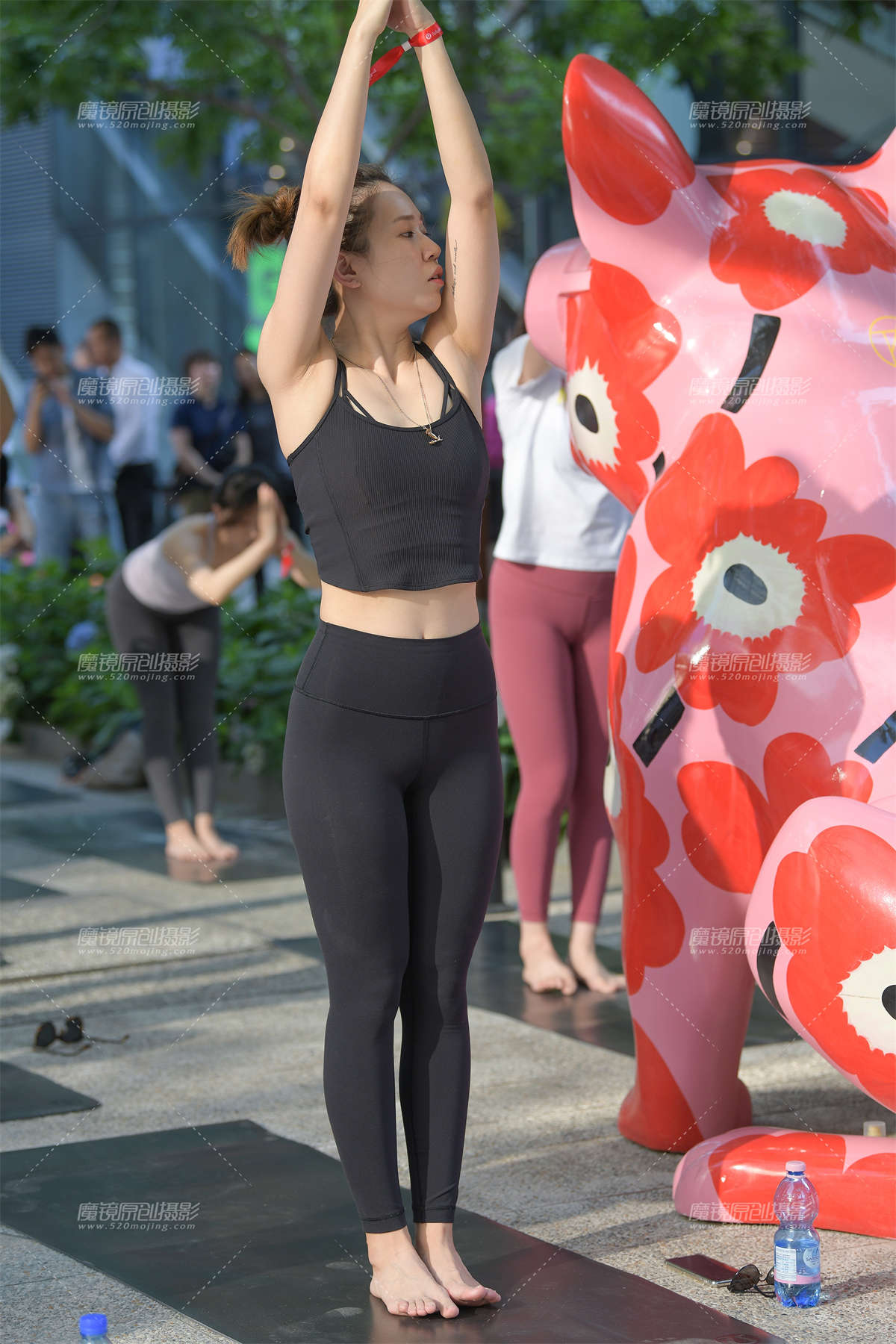 【街拍之魂赛帖】热身黑色紧身-日更街拍