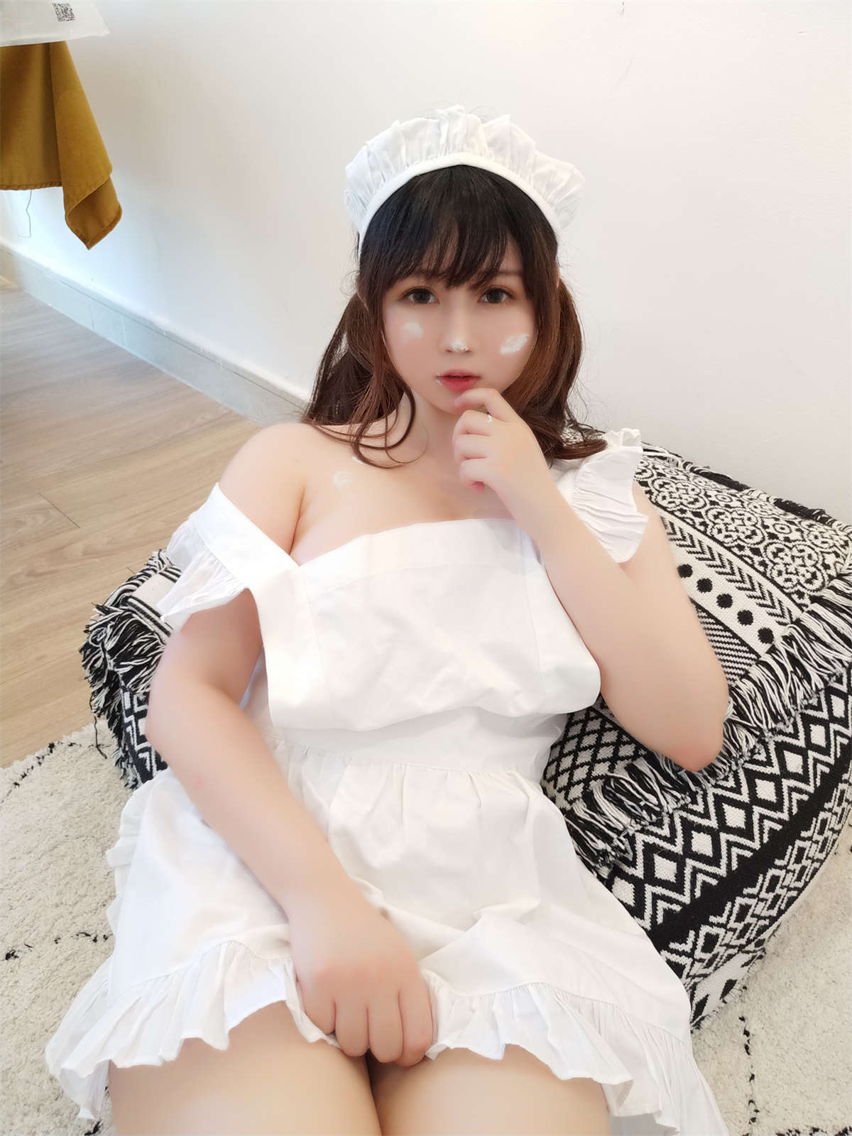 图片[2]-是依酱呀No.30 小厨娘-日更街拍