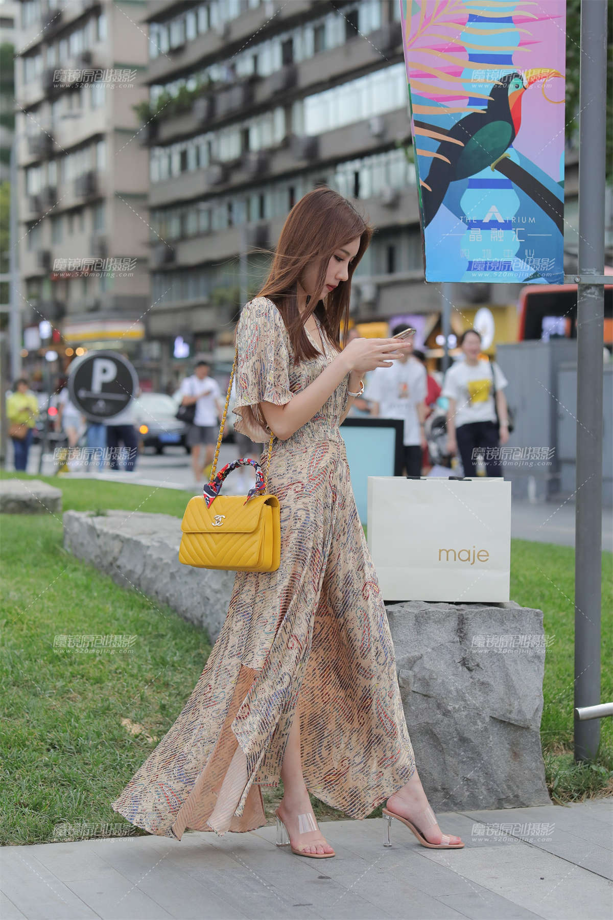 【补档】优雅的连衣裙美女-日更街拍