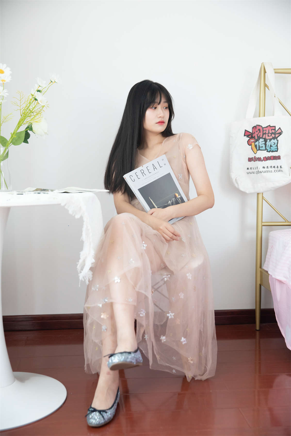 物恋传媒 NO.908 小敏-花影岁月-日更街拍