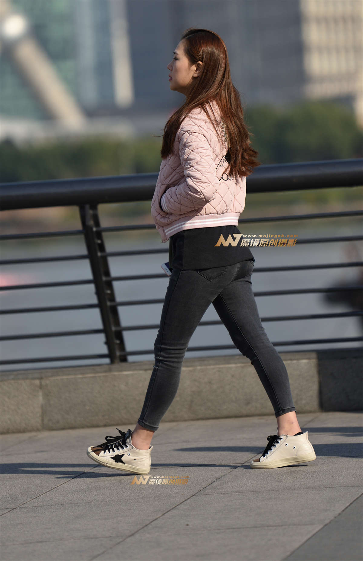 冬天紧身牛仔裤（16P）-日更街拍