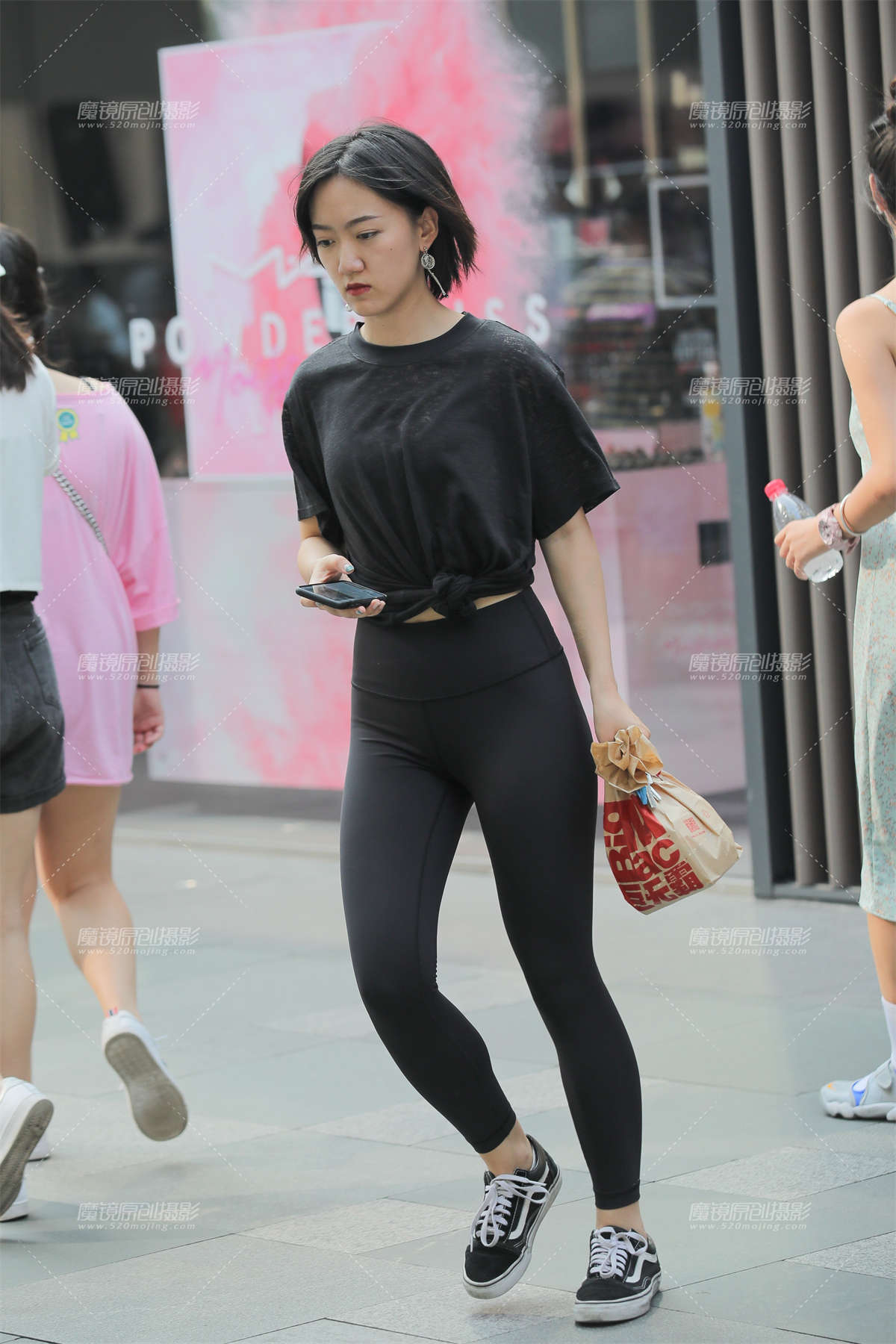 烈日下的瑜伽裤-日更街拍