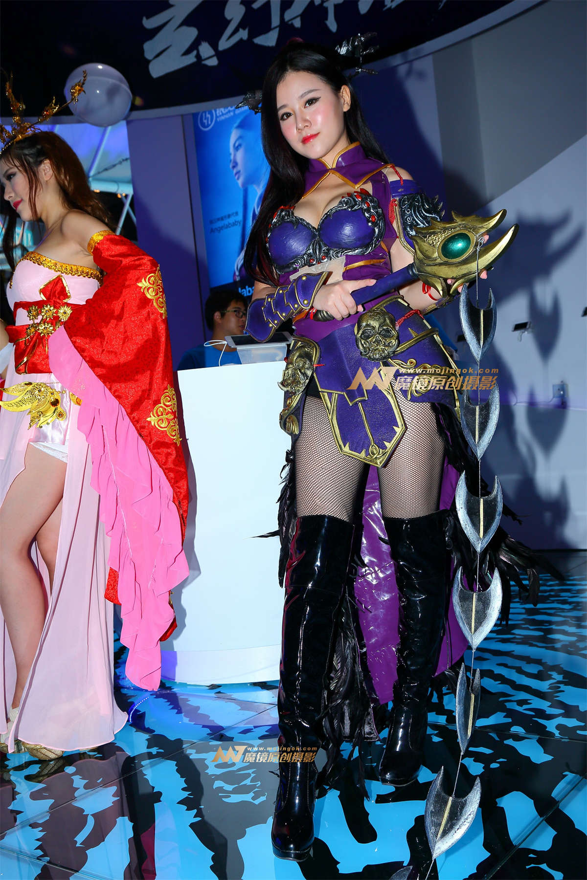 蓝色盔甲美胸cosplay-日更街拍