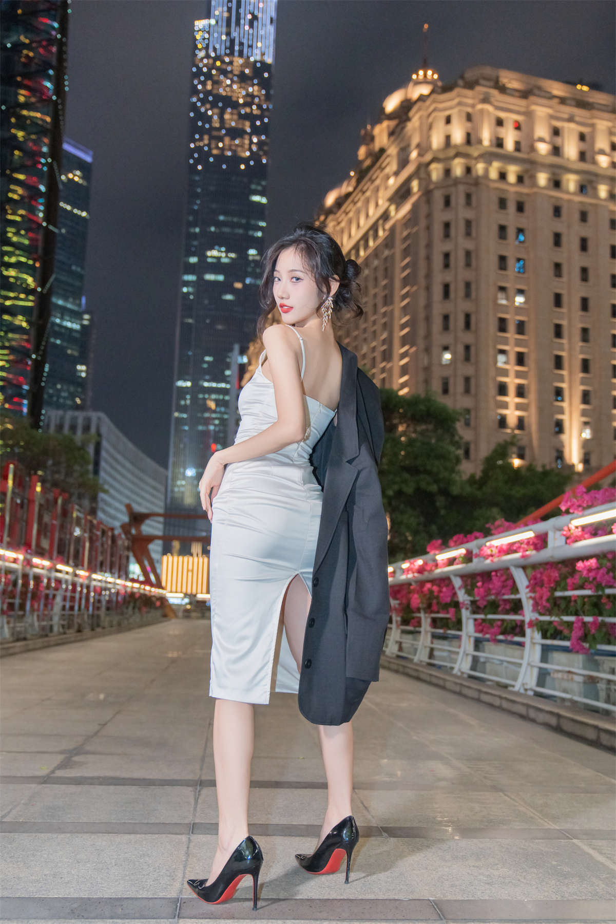 YITUYU艺图语 2025.02.16 时尚夜影 o1ne万-日更街拍