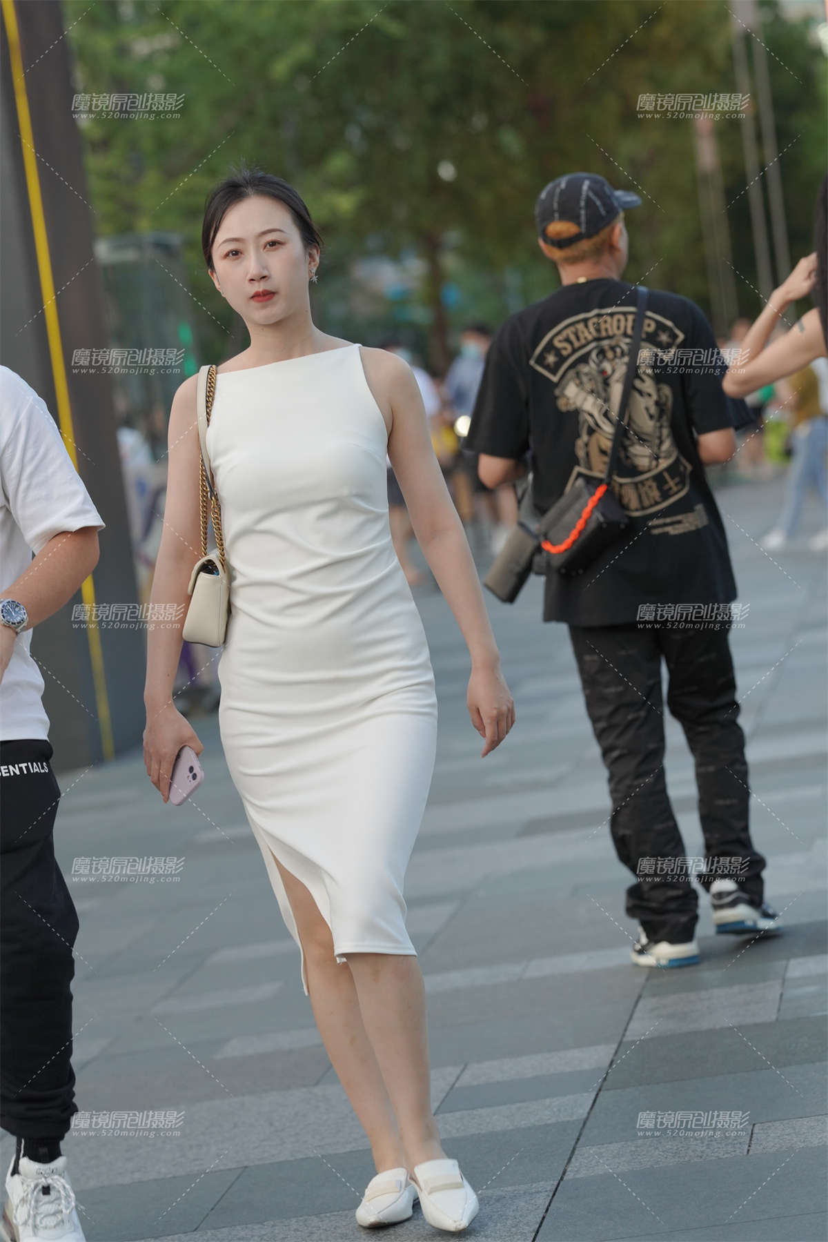 白裙美女-日更街拍