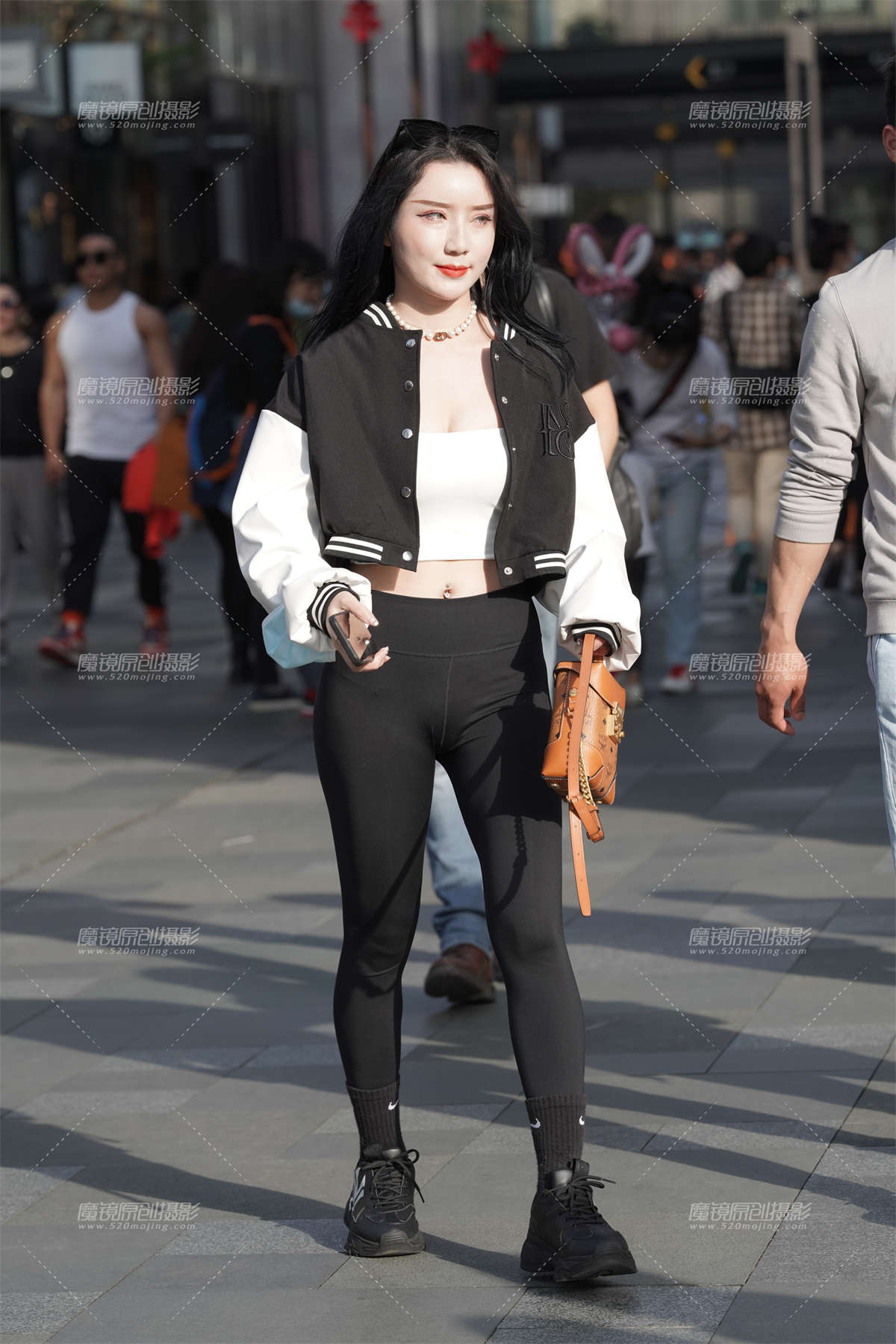 阳光下的魅力黑-日更街拍