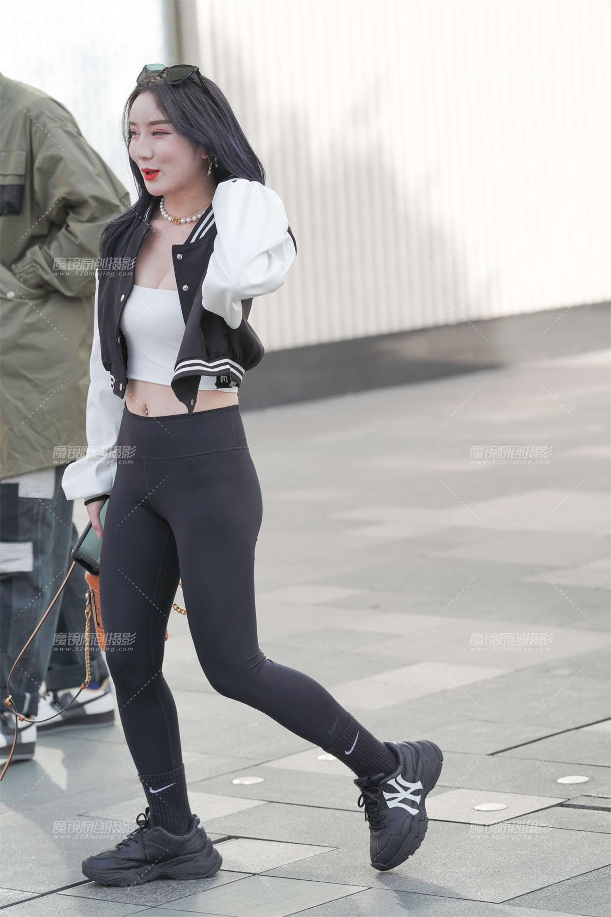 图片[2]-阳光下的魅力黑-日更街拍