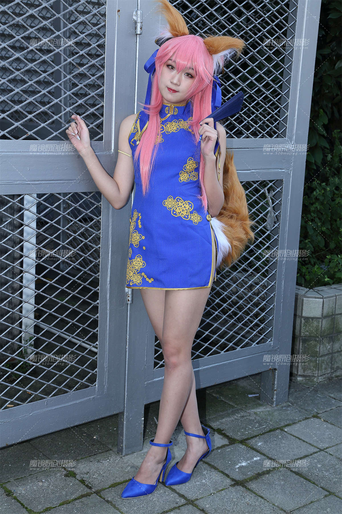 长长的尾巴好性感-日更街拍