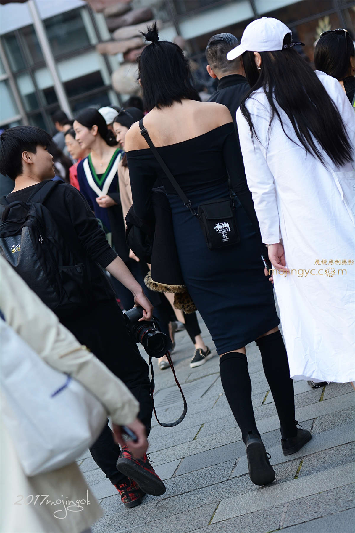 图片[2]-咔喳赛7 黑色中裙 真空上阵 （16p）-日更街拍