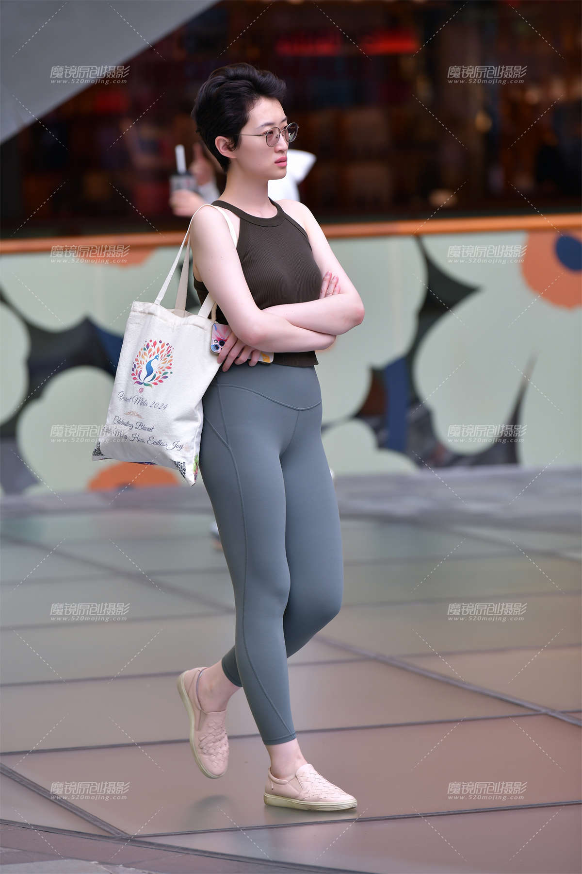 图片[2]-★短发干练瑜伽裤美女-日更街拍