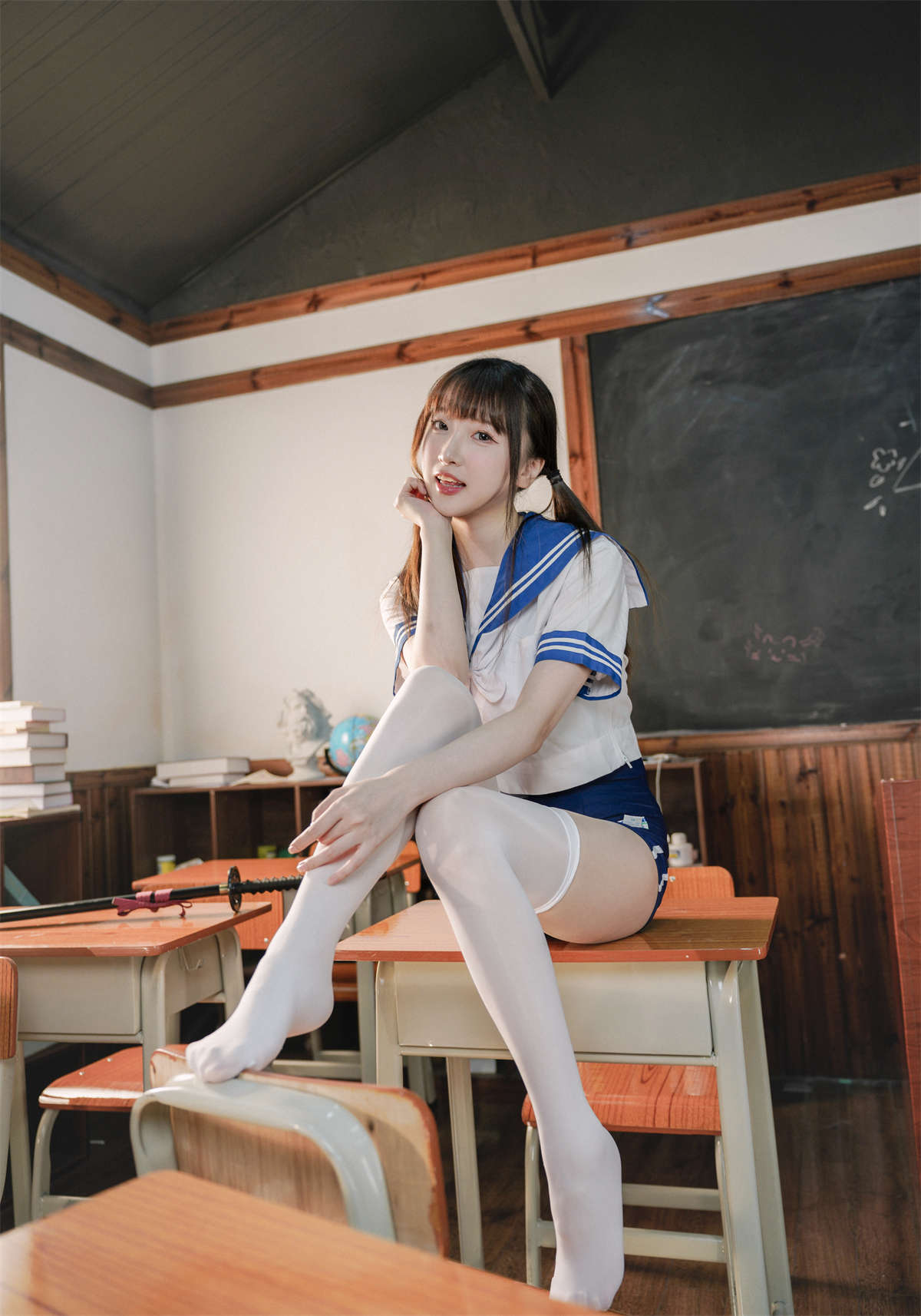 YITUYU艺图语 2025.02.17 jk体操服女孩 冰冷企鹅-日更街拍