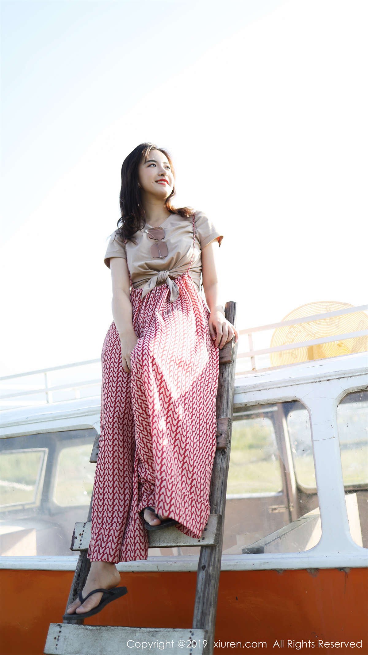 图片[2]-Xiuren秀人网 2019.10.11 NO.1718 艺儿拿铁-日更街拍