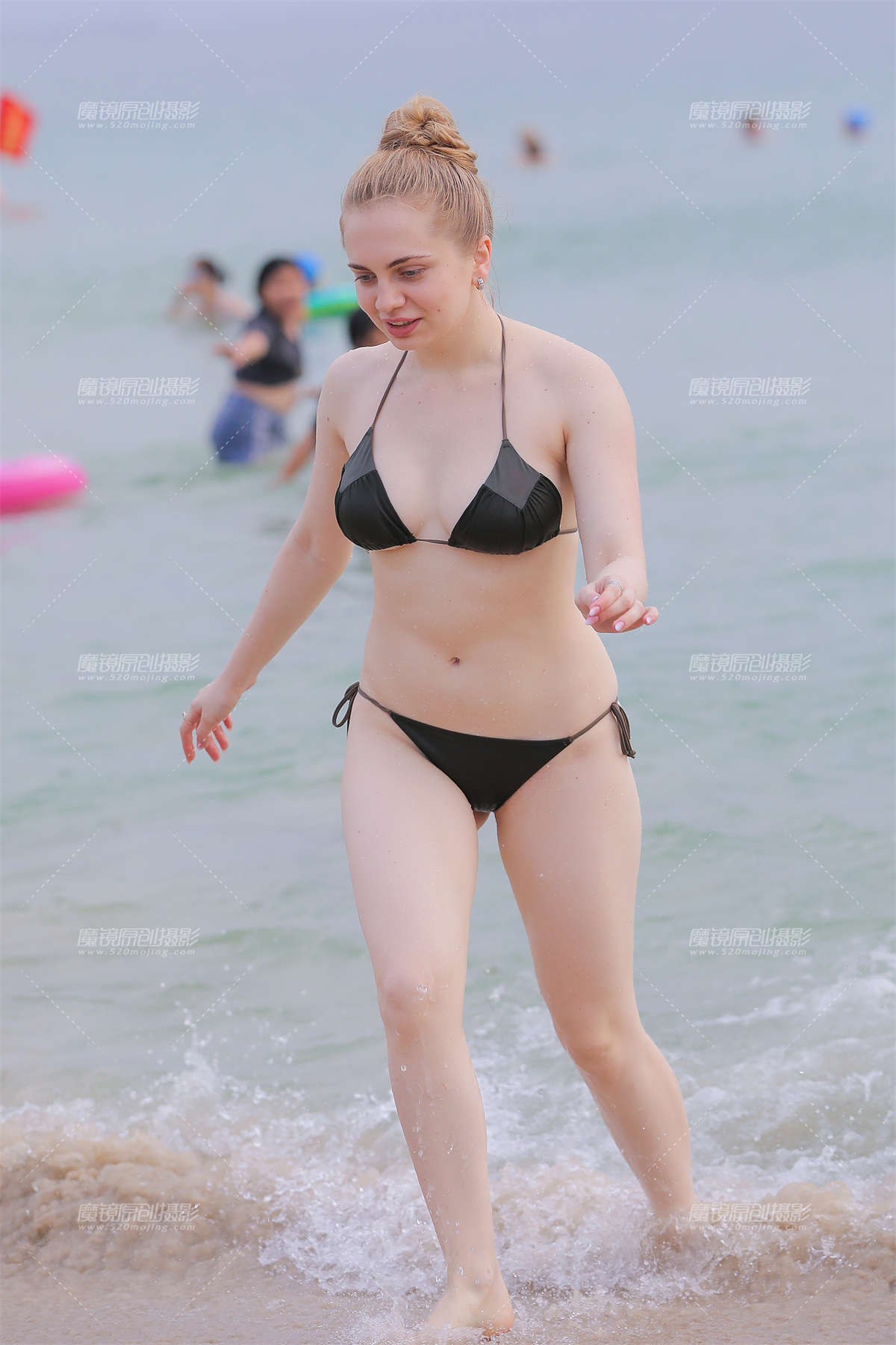 图片[2]-【视觉冲击赛贴】她，这肌肤，这身材，太迷人-日更街拍