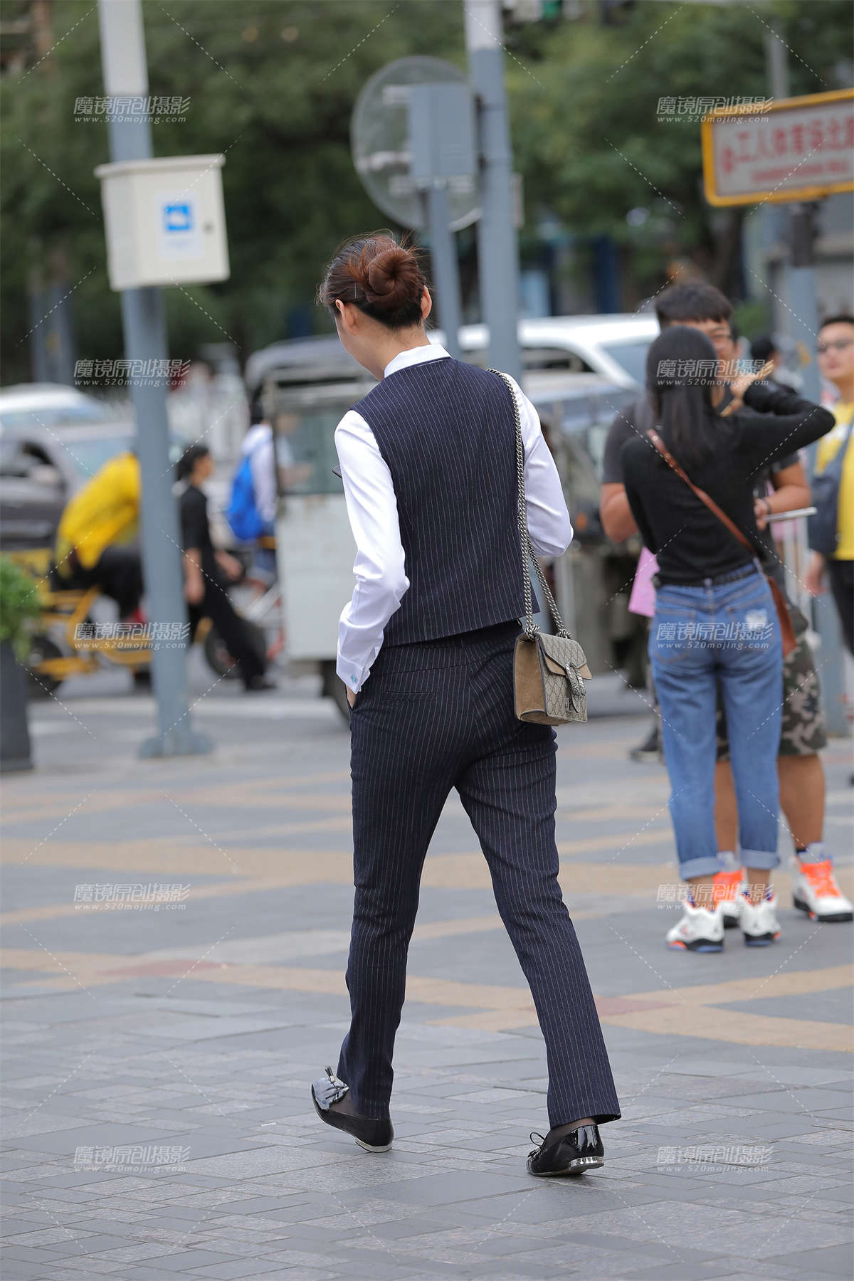 图片[2]-职场上的美女-日更街拍