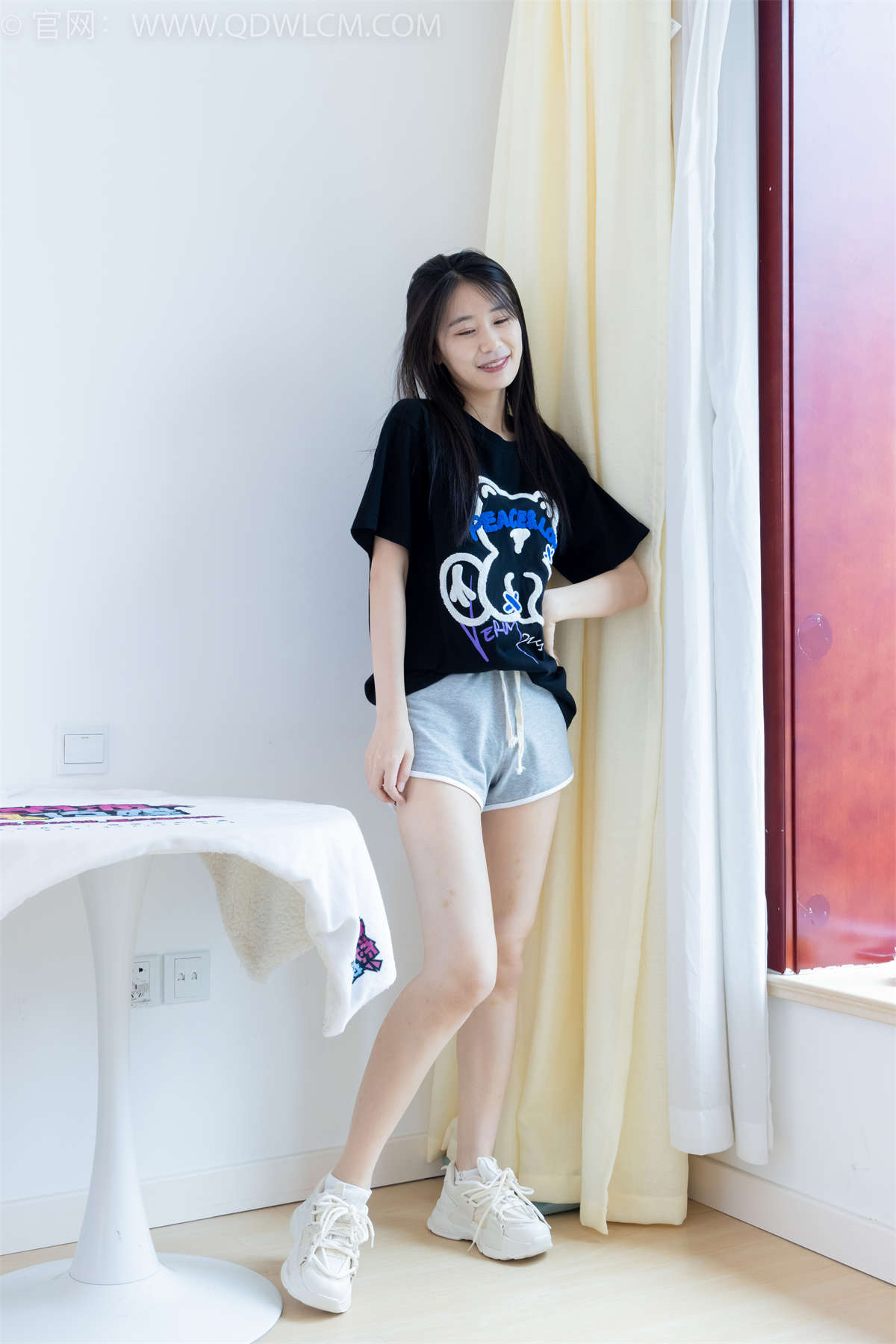 图片[2]-物恋传媒 NO.2062 菜菜-侧脸很美-日更街拍