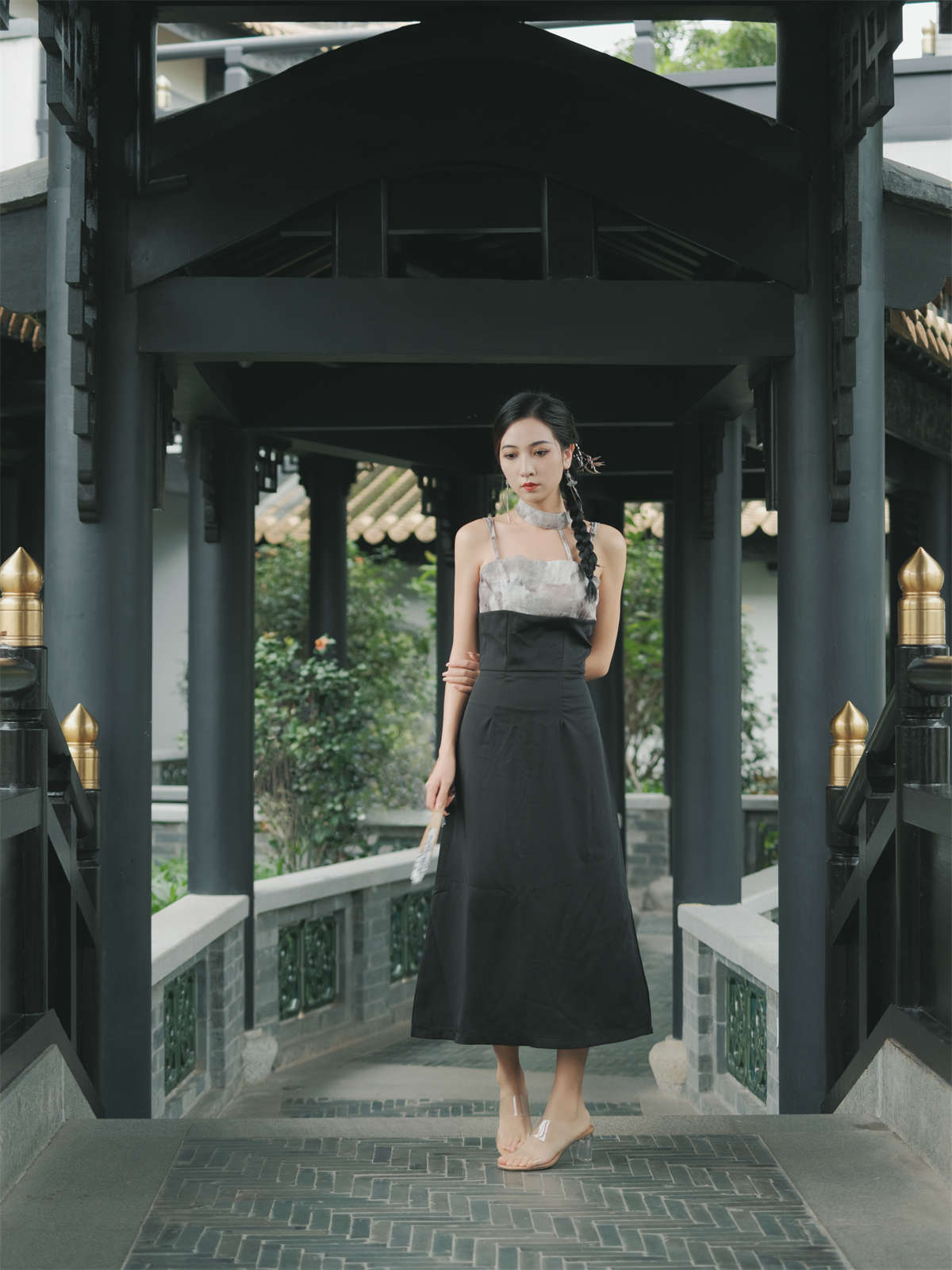 YITUYU艺图语 2023.05.18 天青色等烟雨 麋鹿-日更街拍