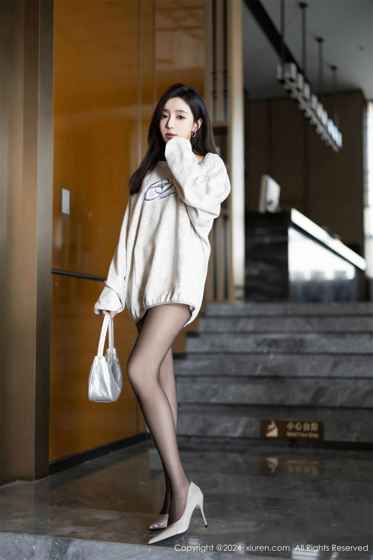 图片[2]-Xiuren秀人网 2024.02.23 No.8135 王馨瑶yanni-日更街拍