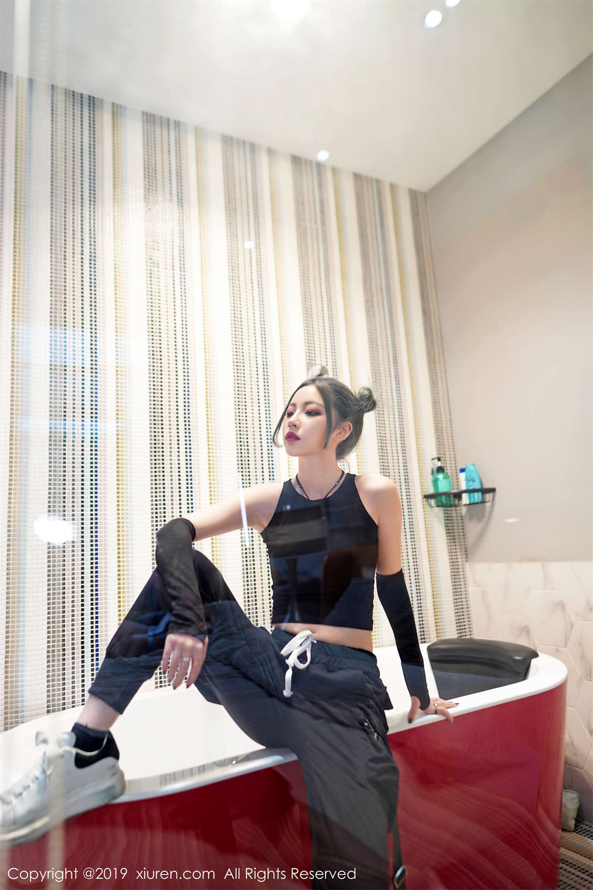 图片[2]-Xiuren秀人网 2019.08.26 NO.1644 贾诗晗-日更街拍