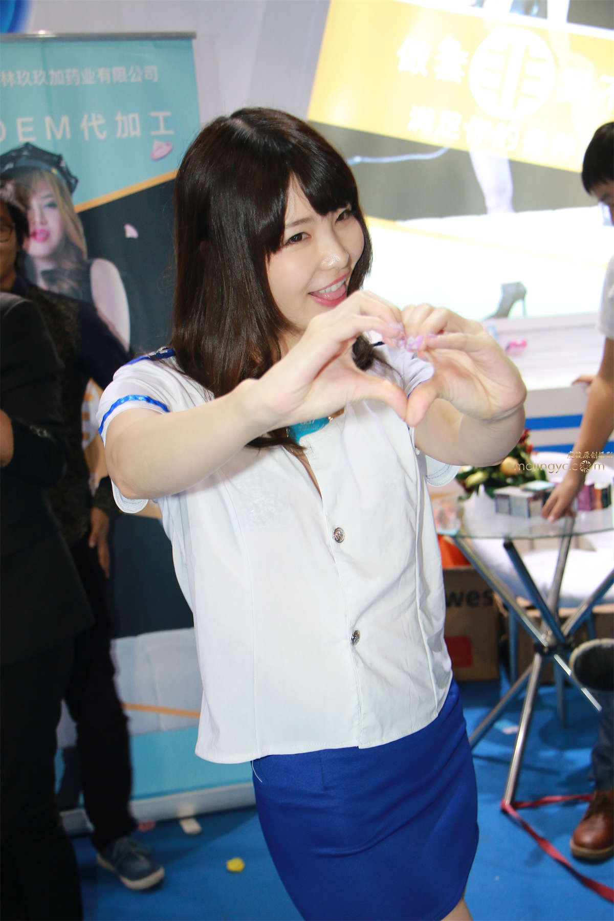 【凯恩公爵】2016广州性文化展女忧4-日更街拍