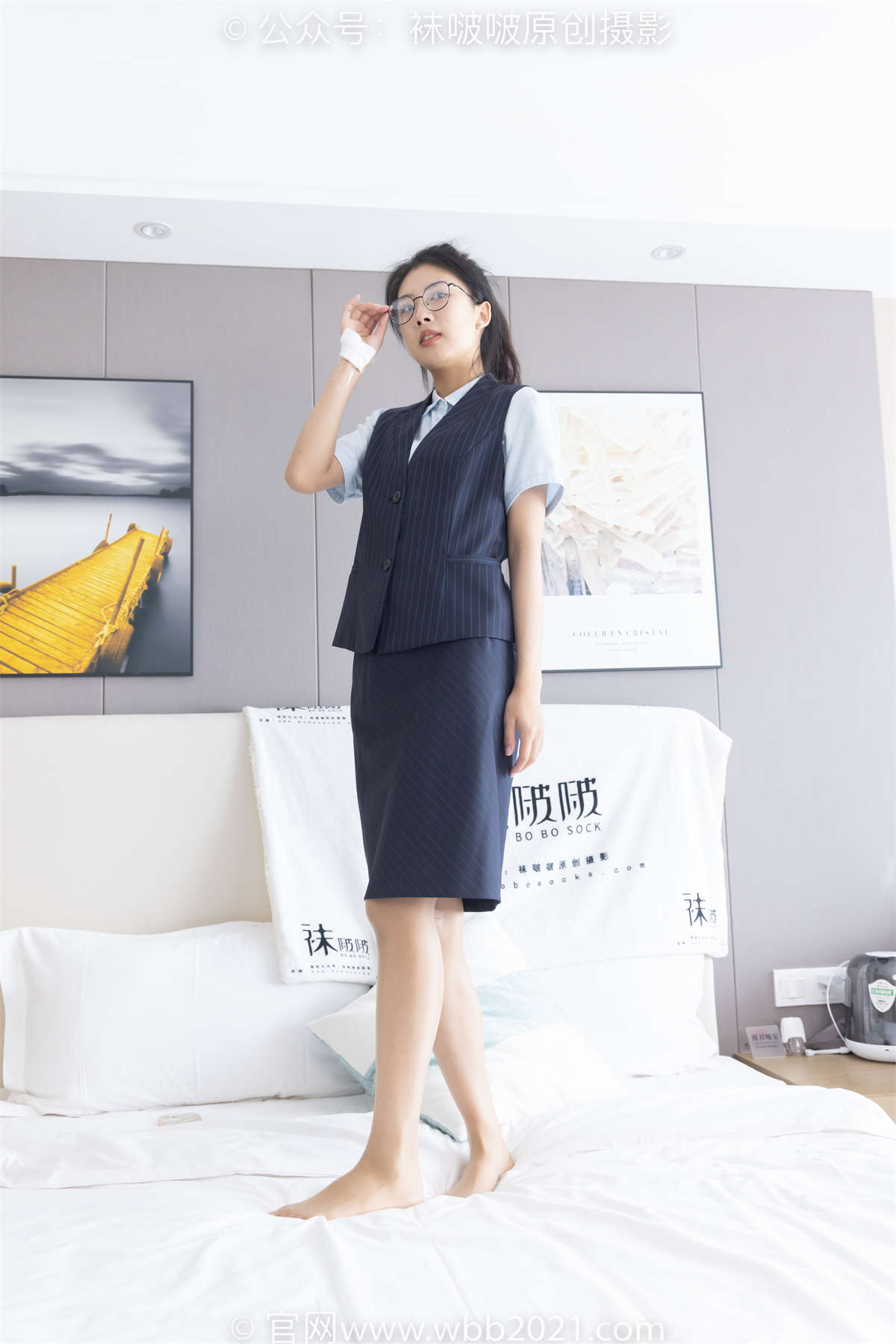 图片[2]-袜啵啵 No.324 奶油-高跟鞋、皮鞋、黑棉袜、油亮肉丝（脚尖透明款）花絮版-日更街拍