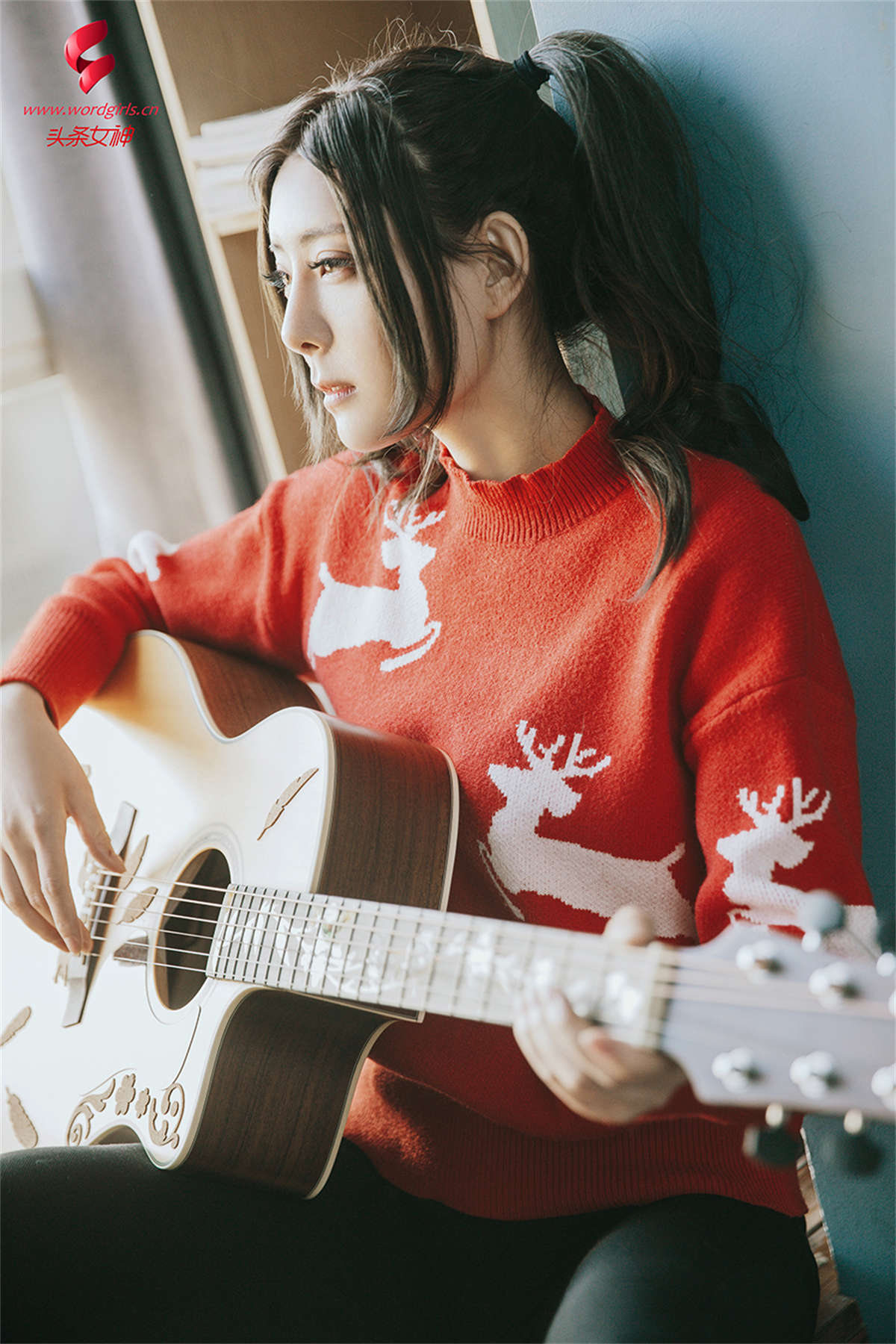 图片[2]-TouTiao头条女神 2019.01.20 冬日暖阳 莫晓希-日更街拍