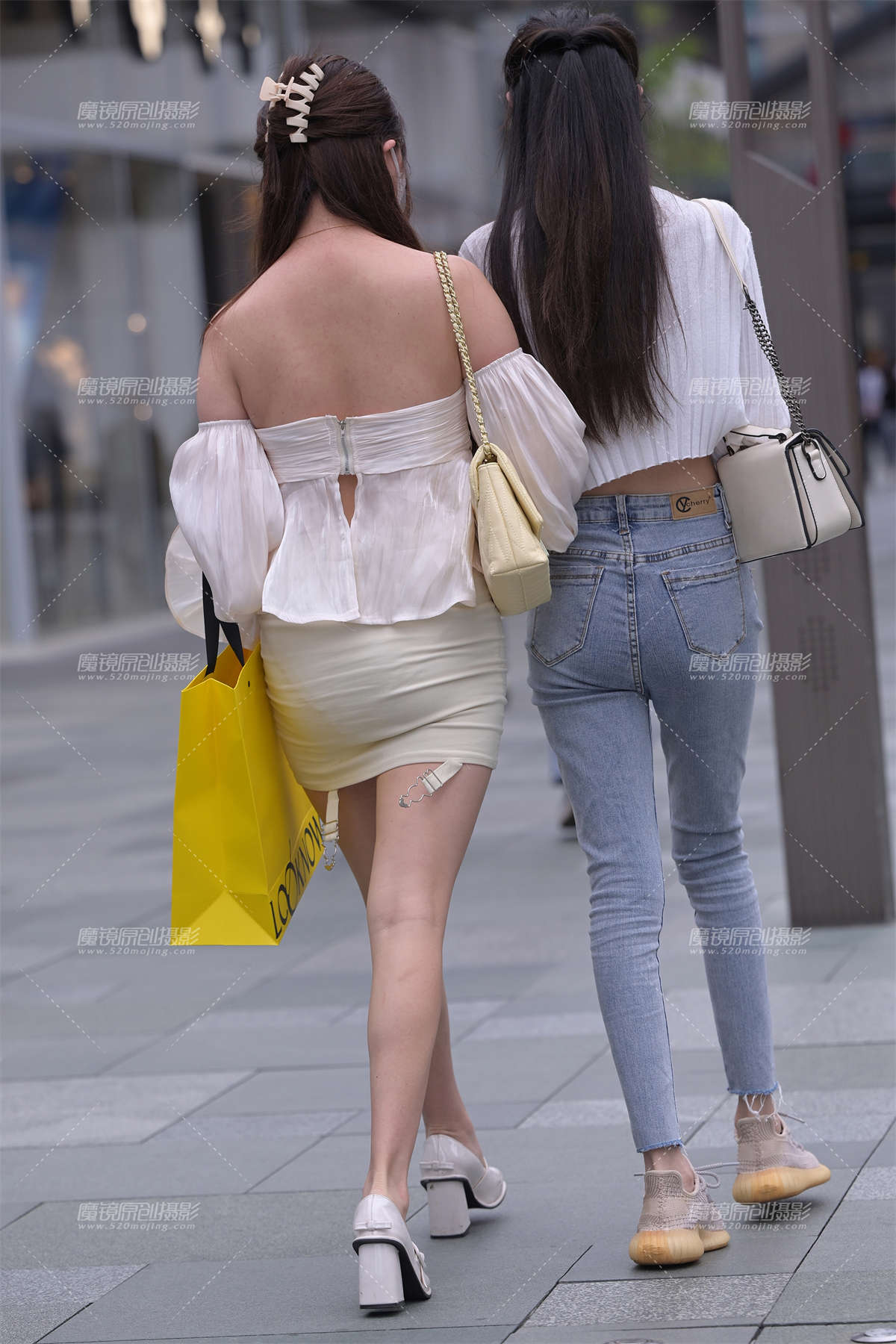 图片[2]-短裙萌妹-日更街拍