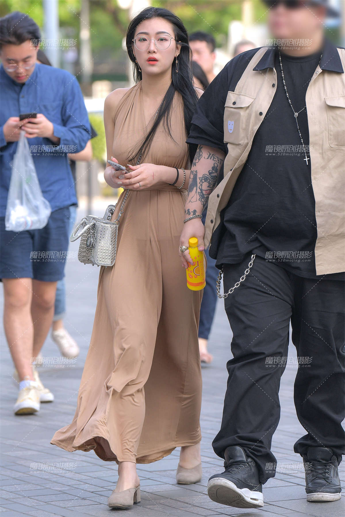 【街拍之魂赛帖】长裙美女-日更街拍