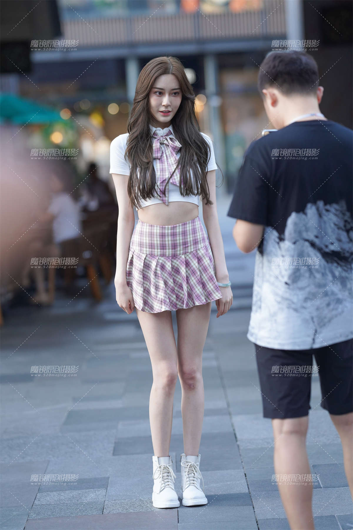 长腿美女热舞-日更街拍