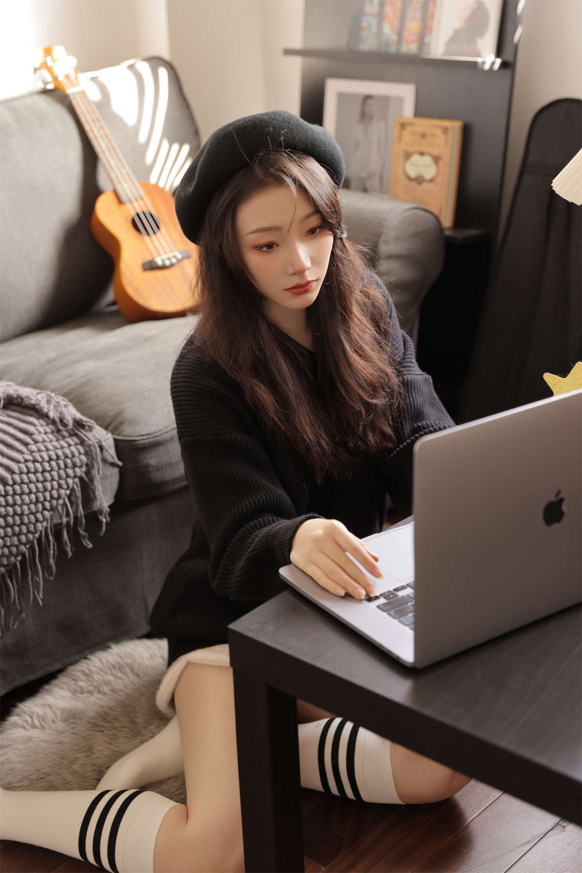 YITUYU艺图语 2023.11.02 秋日 小轩在不在插图1