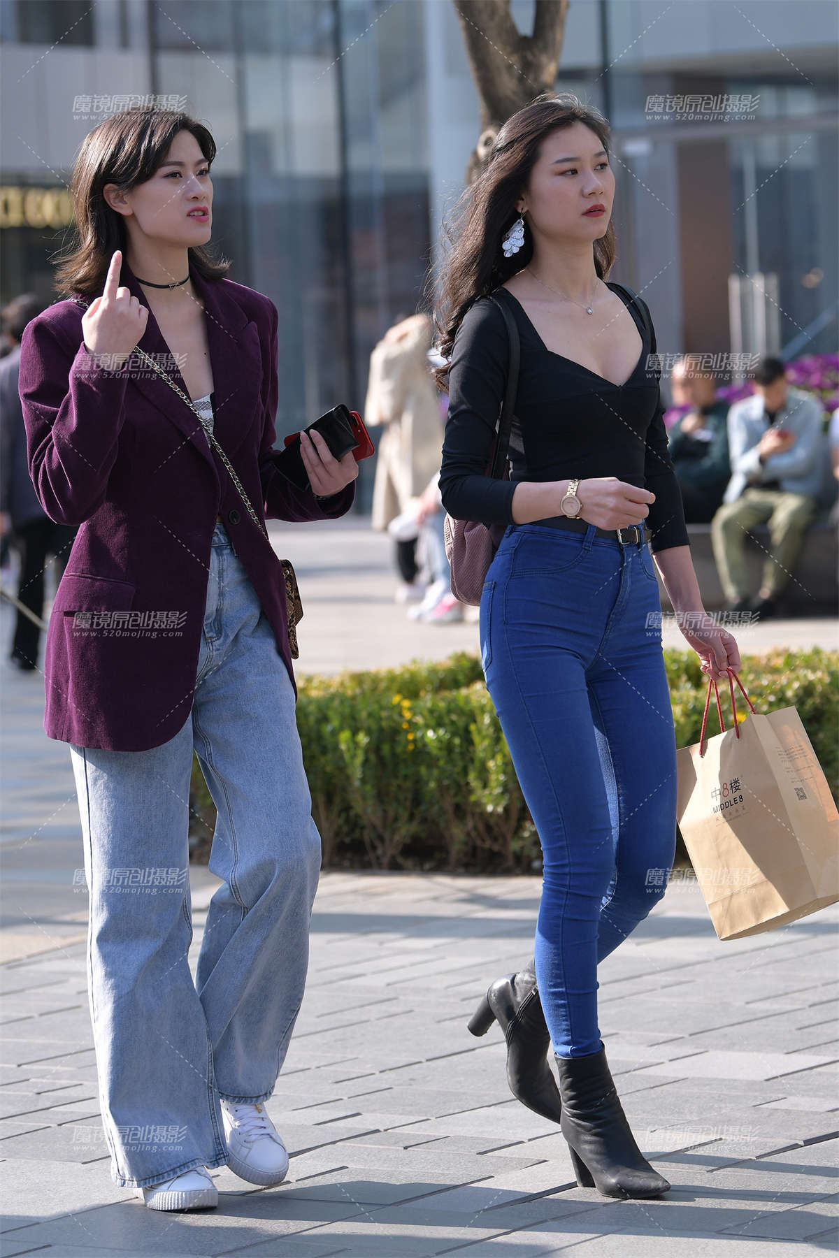 【街拍之魂赛帖】大波浪紧牛-日更街拍