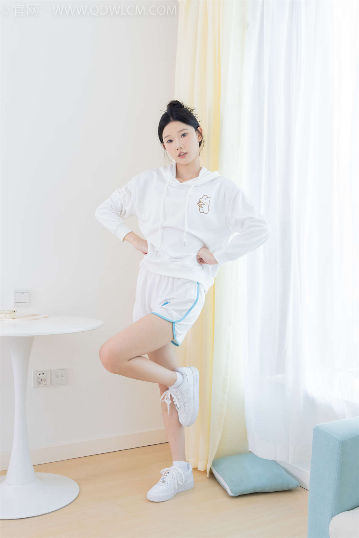 图片[2]-物恋传媒 NO.2089 小竹-纯白的爱恋-日更街拍