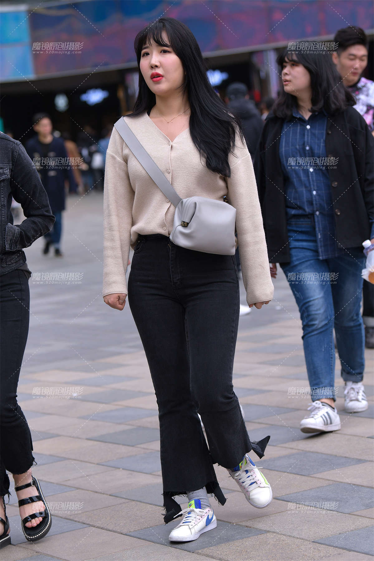 【街拍之魂赛帖】嘟嘟嘴-日更街拍