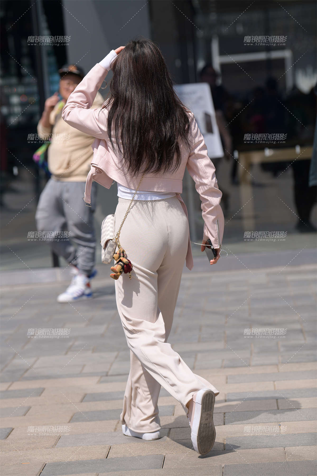 图片[2]-【街拍之魂赛帖】对镜头这一笑真是太甜了-日更街拍